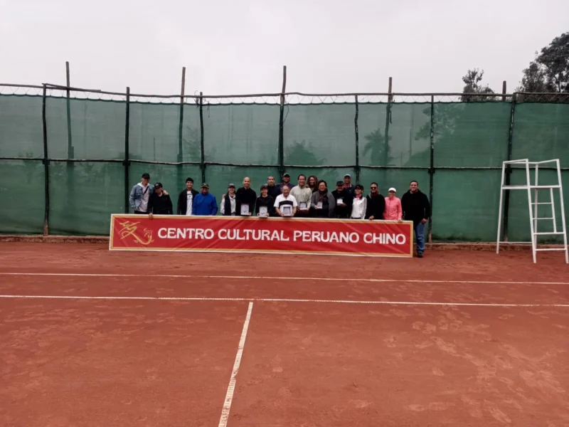 Cancha de tenis del club